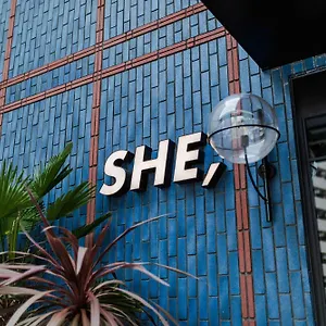 3* Otel She,